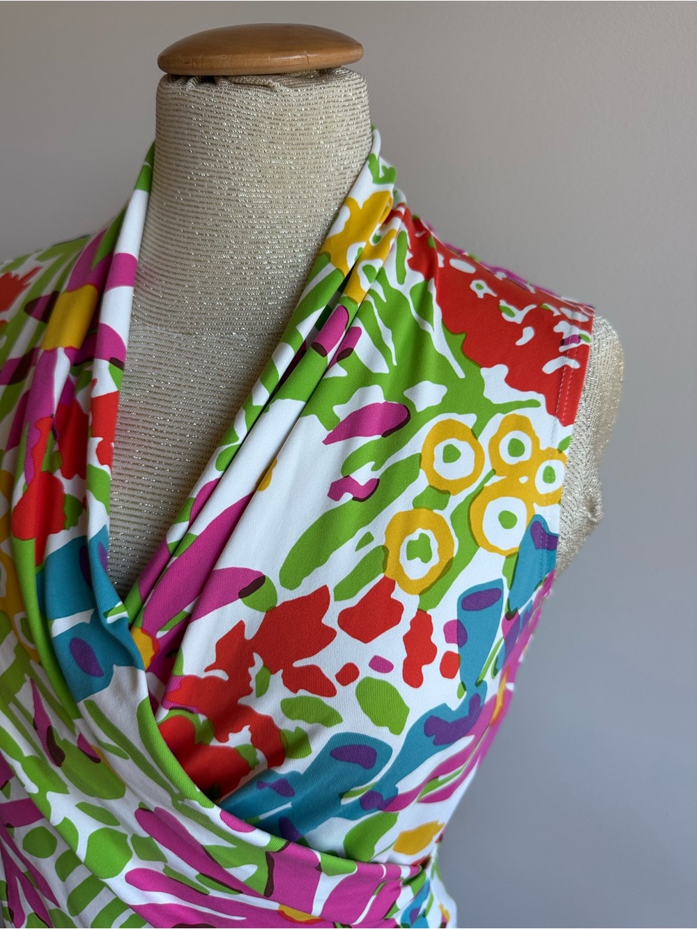 J. McLaughlin Blue Care Tag with Pastel Floral Fabric - Picture 3 of 6